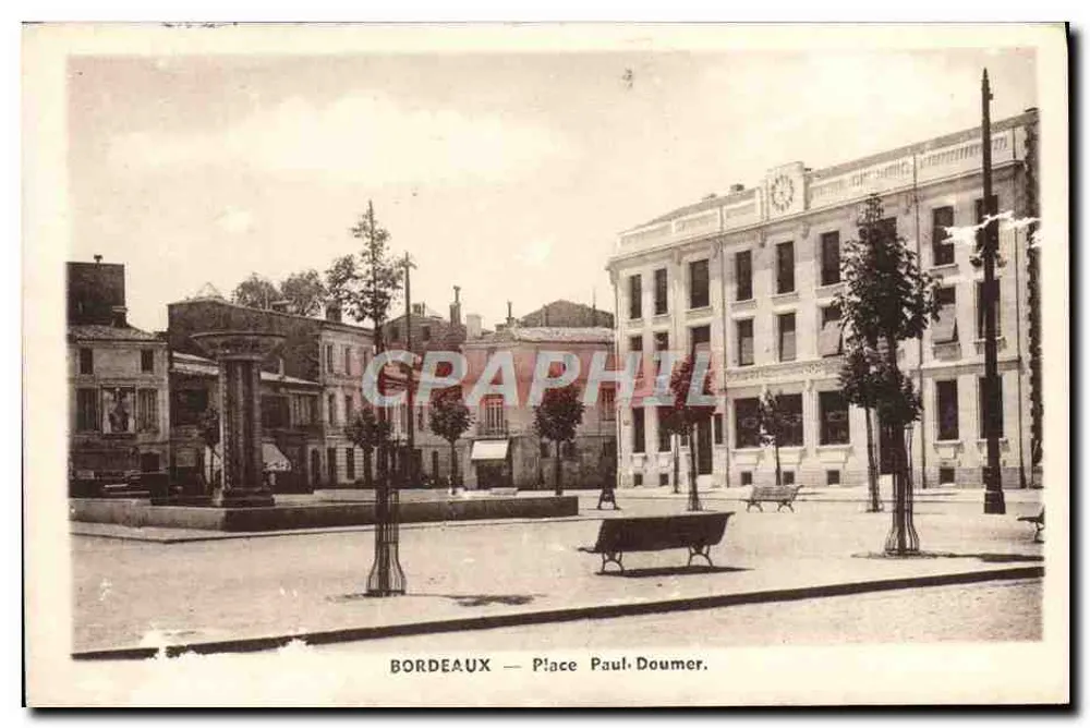 Bordeaux — Place Paul-Doumer - Frente