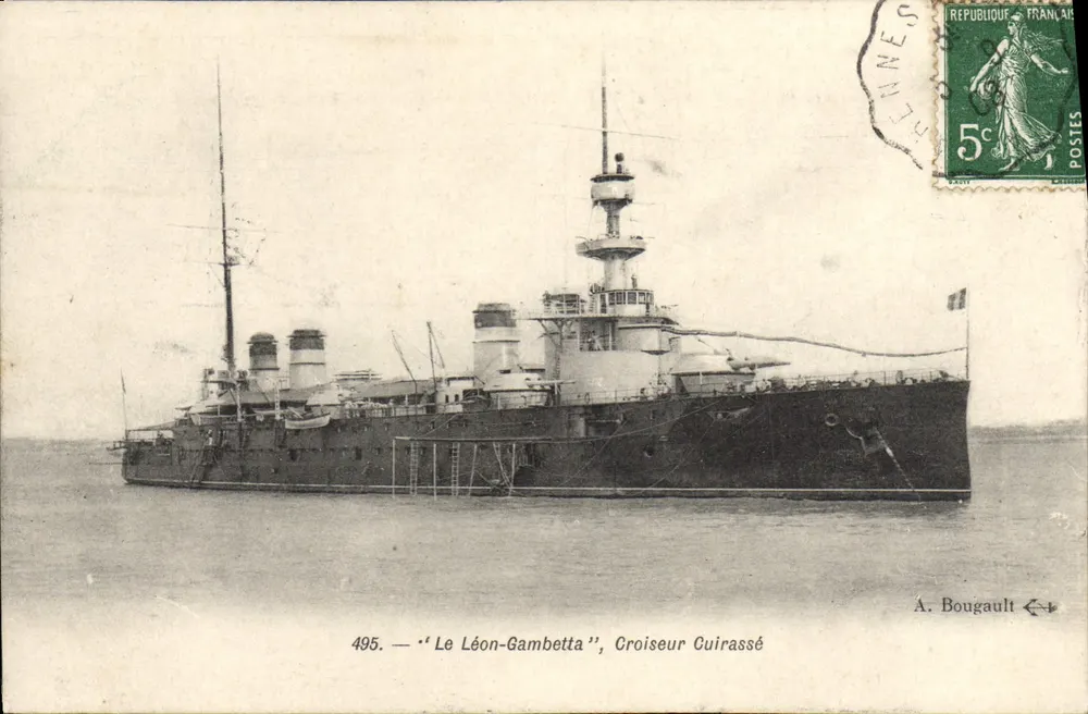 O Léon-Gambetta — Cruiser blindado — A. Bougault n°495 - Frente
