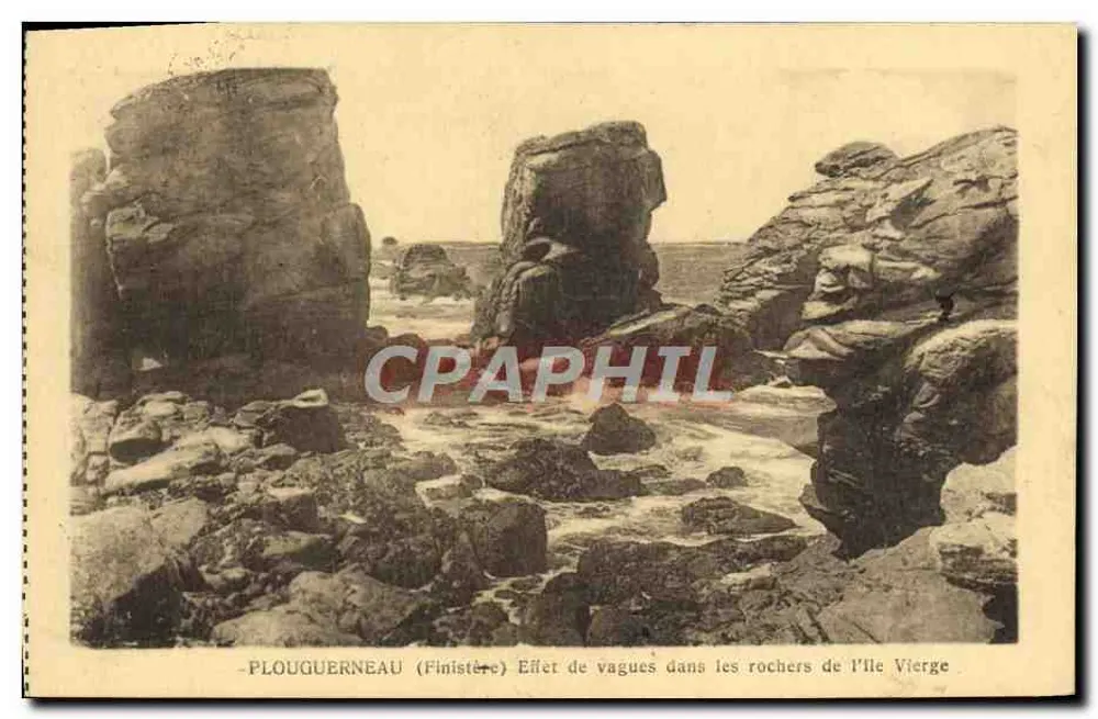PLOUGUERNEAU (Finistère) — Effekt der Wellen auf die Felsen der Île Vierge — unbekannter Verlag - Vorderseite
