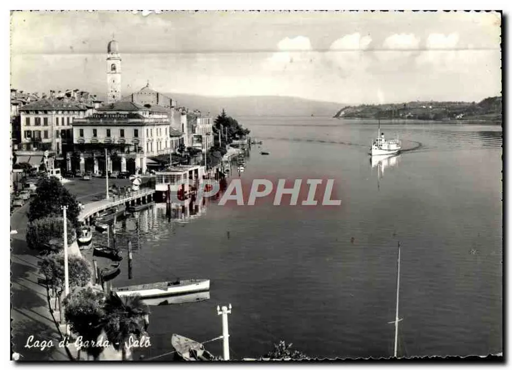 Lago di Garda - Salò — vista do lago com barco e editor 'Vera Fotografia' - Frente