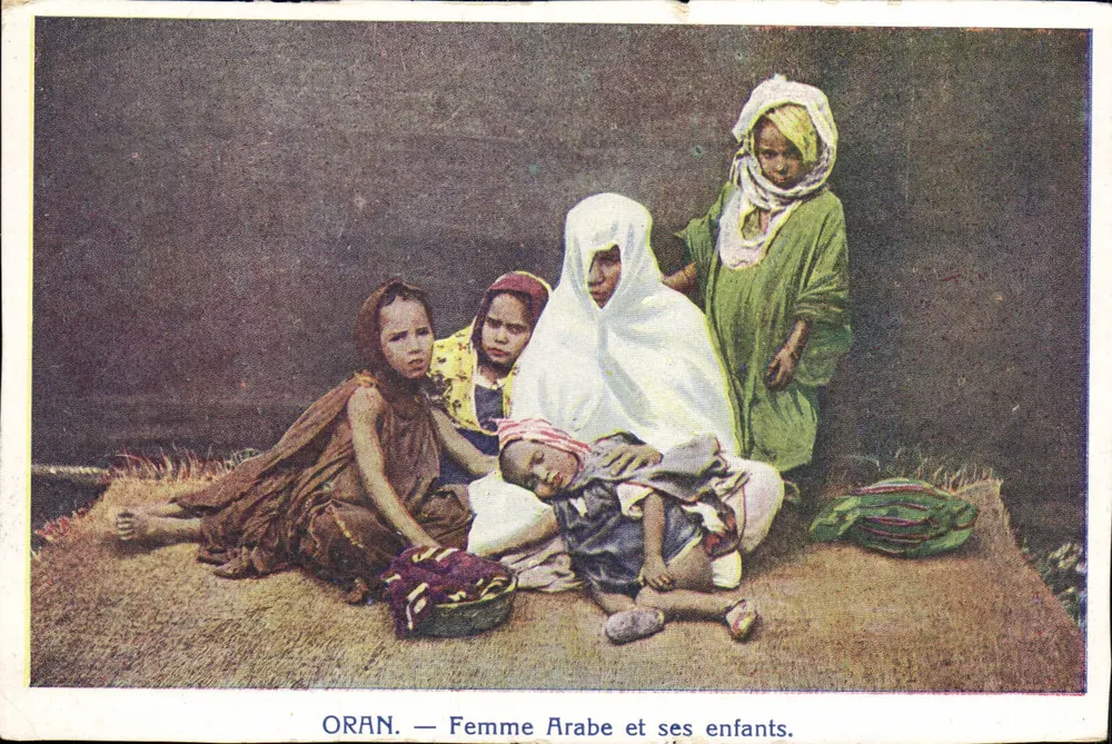 Oran — Arabische Frau und ihre Kinder — Verlag nicht sichtbar - Vorderseite