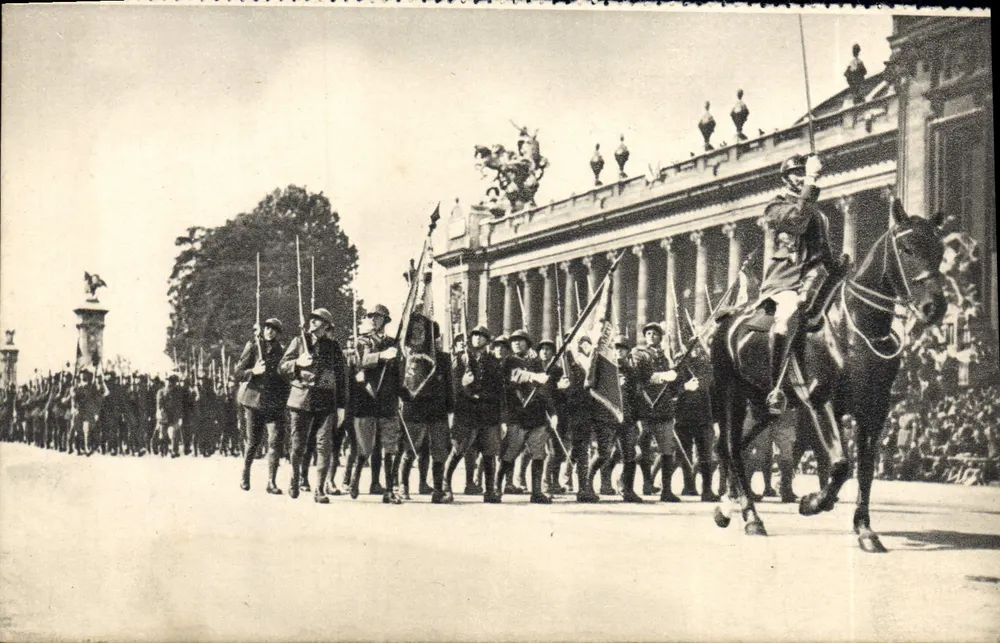 Desfile diante do Grand Palais — Georges Lang, Imp. - Paris, n° 39 - Frente