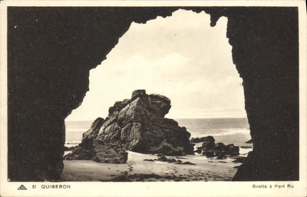 Gruta de Port Ru — Quiberon — Editor Cie des Arts Photomécaniques, Strasbourg-Schiltigheim, n° 51 - Frente