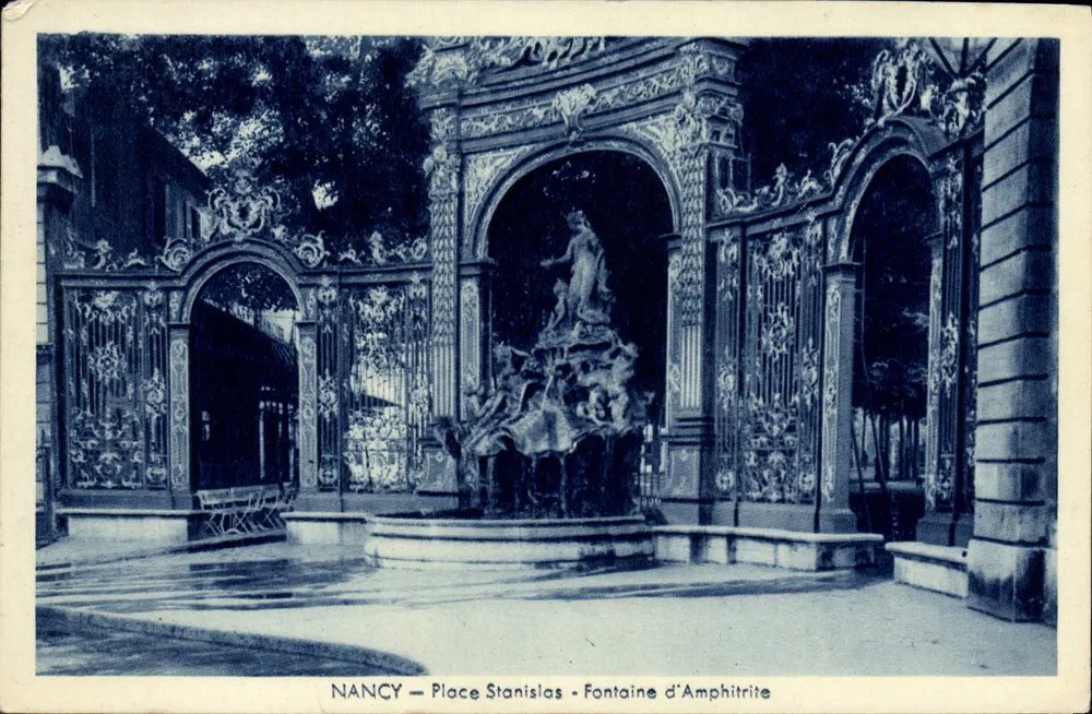NANCY — Praça Stanislas — Fonte de Amphitrite - Frente