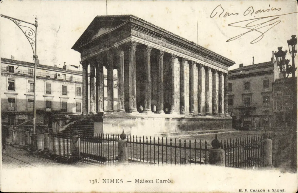Nîmes — Casa Carrée - Frente