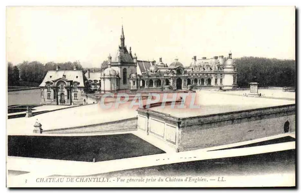 Château de Chantilly — Allgemeiner Blick vom Château d'Enghien — LL. - Vorderseite