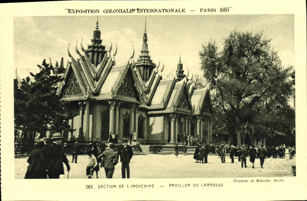 Internationale Kolonialausstellung — Indochina-Abteilung — Kambodschapavillon — Groslier et Blanche, Archs. - Vorderseite