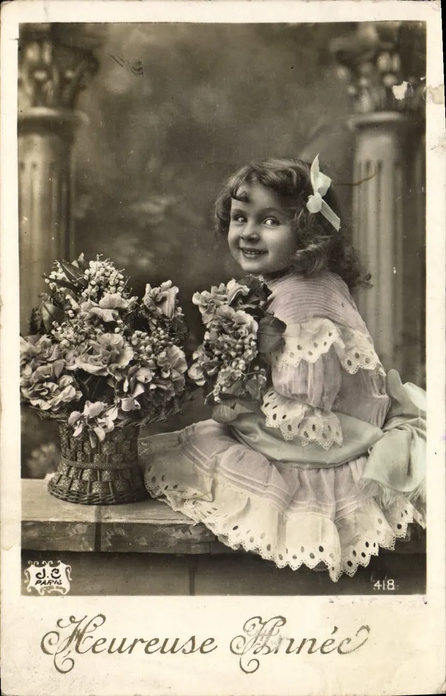 Menina sorridente — 'Ano Feliz' — J.C. PARIS n°418 - Frente
