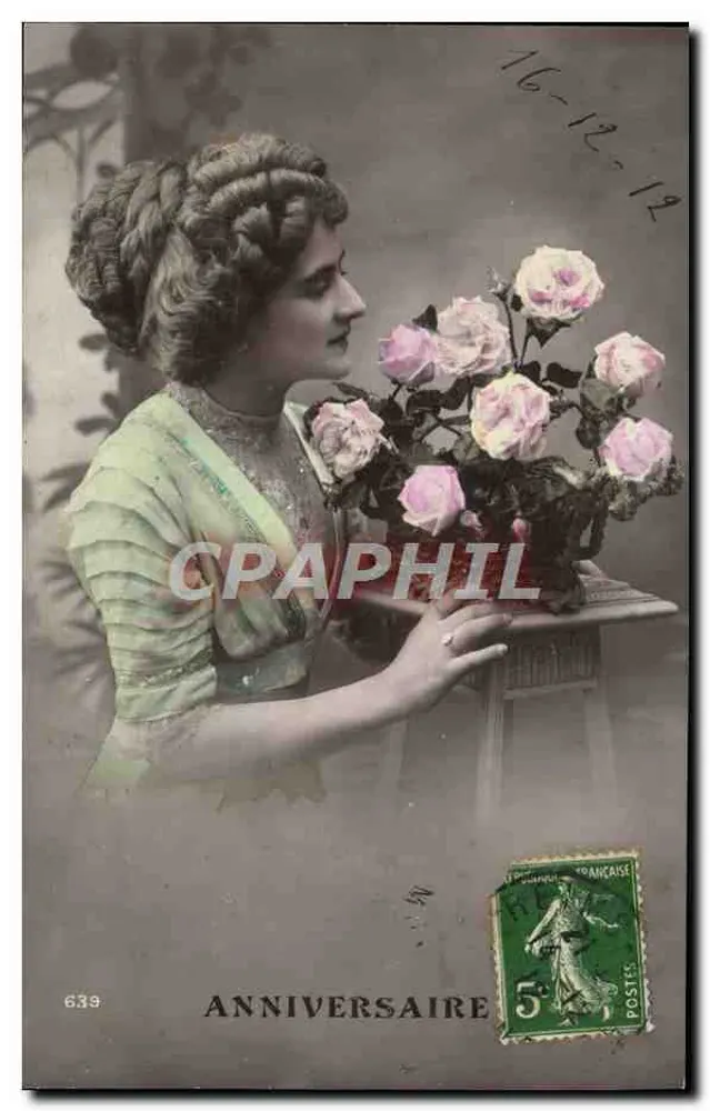 Femme avec roses — Anniversaire — Éditeur anonyme, n° 639 - Recto