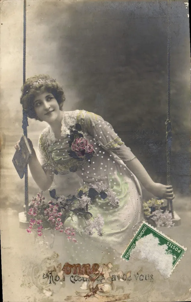 Frau mit Blumen — Ansichtskarte vom Verlag 'Revue Française' — grüner 50-Cent-Stempel - Vorderseite
