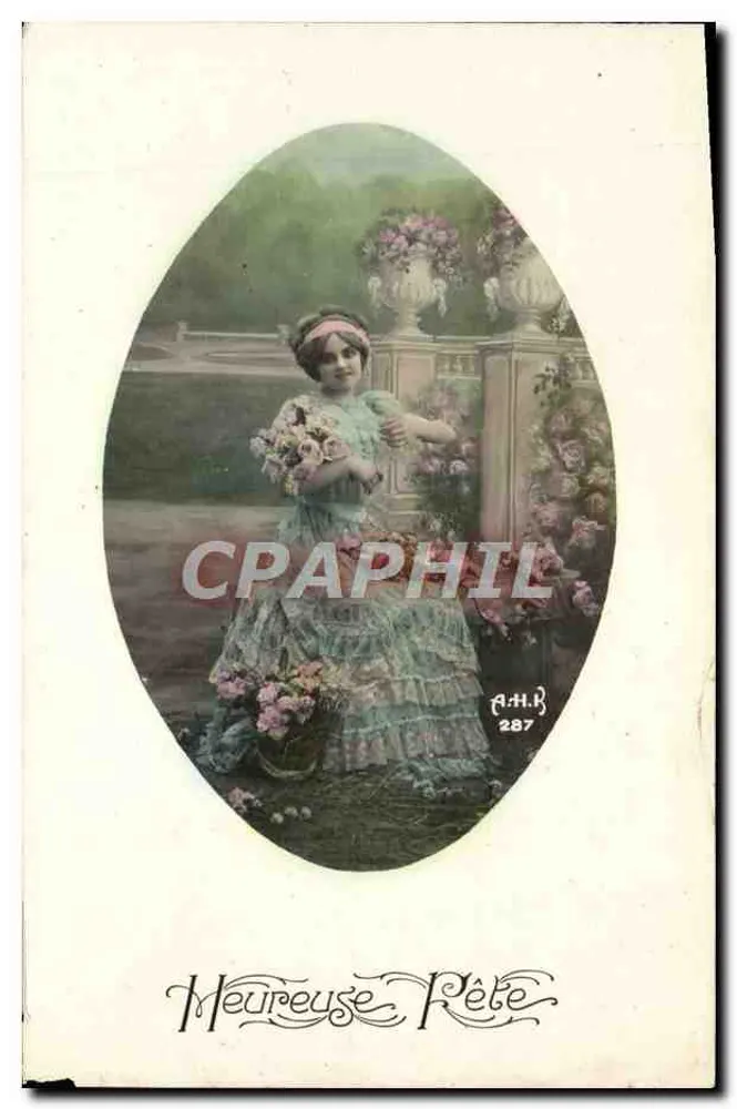Jeune fille en robe bleue — jardin orné de vasques et de roses — éditeur A.H.H. n° 287 - Vorderseite