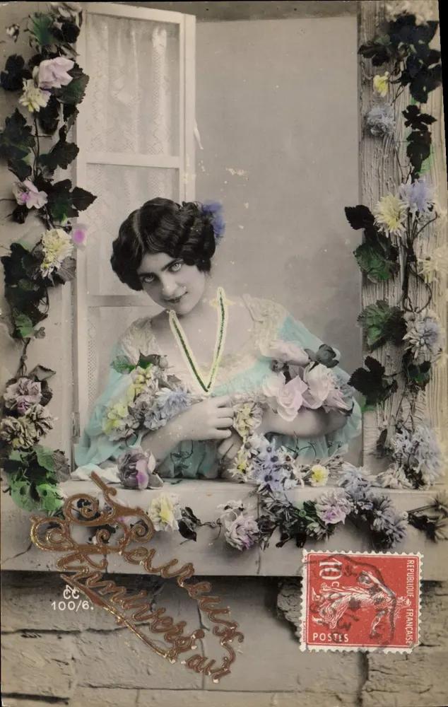 Junge Frau mit Blumenstrauß — Blumendekor — Verlag CC, Nr. 100/6 - Vorderseite