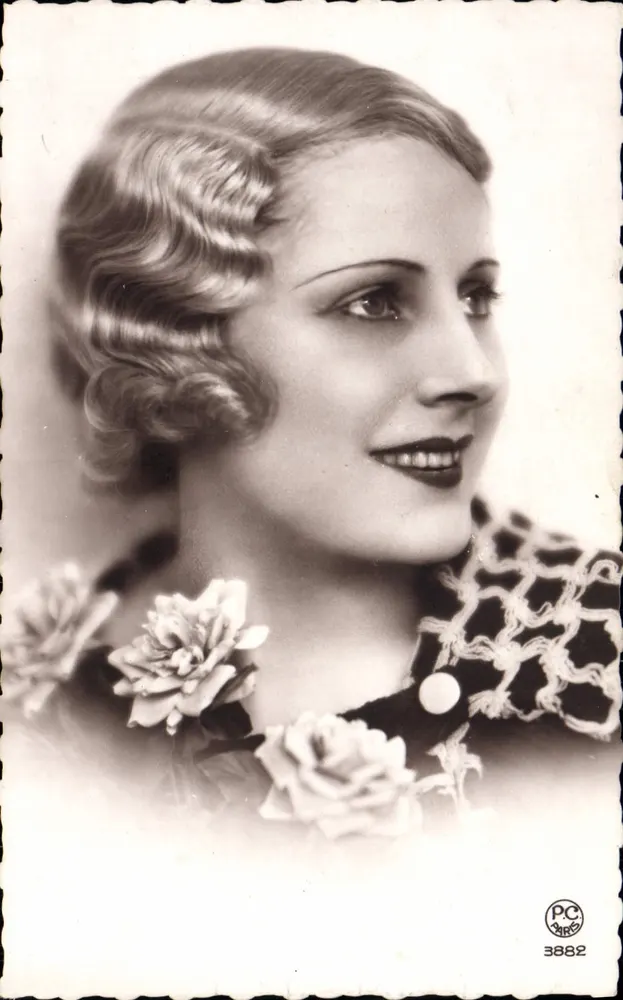 Porträt einer Frau — 1930er Jahre — P-C PARIS n°3882 - Vorderseite