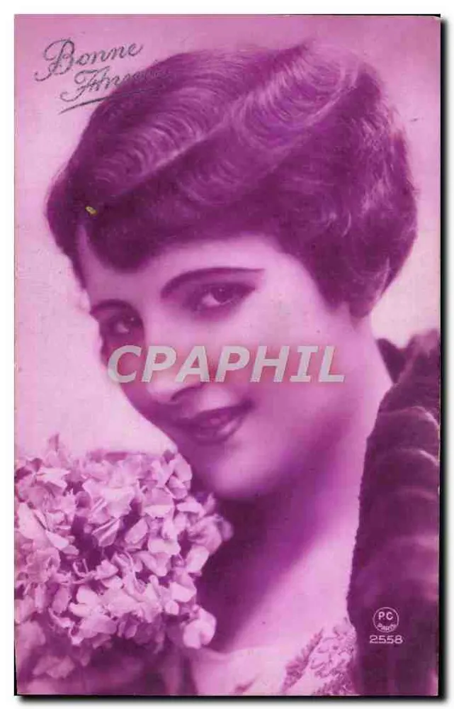 Lächelnde Frau — mit Blumenstrauß — Verlag PC, Nr. 2558 - Vorderseite
