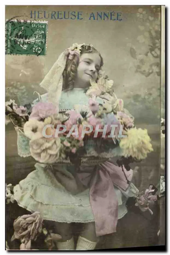 Menina com vestido de estilo antigo segurando um cesto de flores — 'BOA ANO NOVO' — editor não visível - Frente