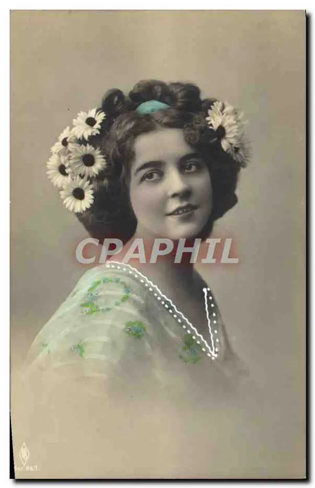 Junge Frau mit Blumen im Haar — Studiofoto — Verlag Léon Raft, Nr. 867 - Vorderseite