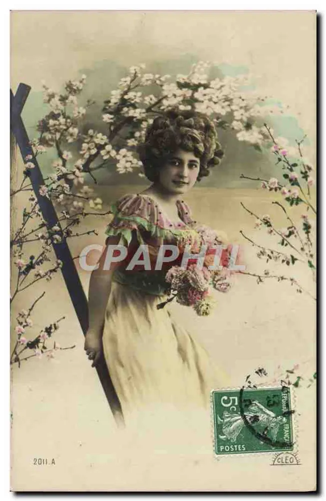 Junge Frau mit Blumenstrauß — unter blühenden Bäumen — Verlag CLEO, Nr. 2011.A - Vorderseite