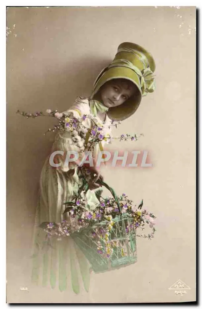 Jovem menina com chapéu de borda larga — com cesta de flores — edit. B.M. Paris - Frente