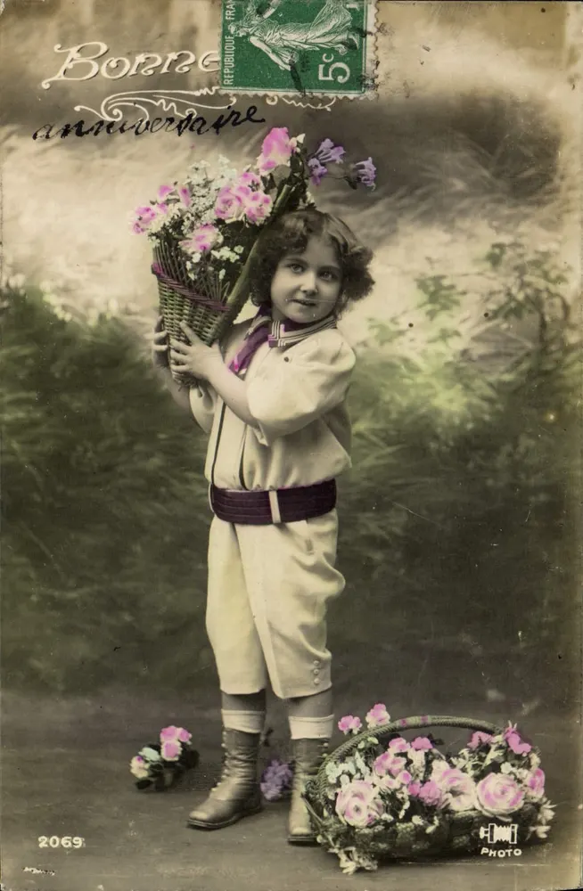 Menina com cesto de flores — Feliz Aniversário — H. HANNI PHOTO, n° 2069 - Frente