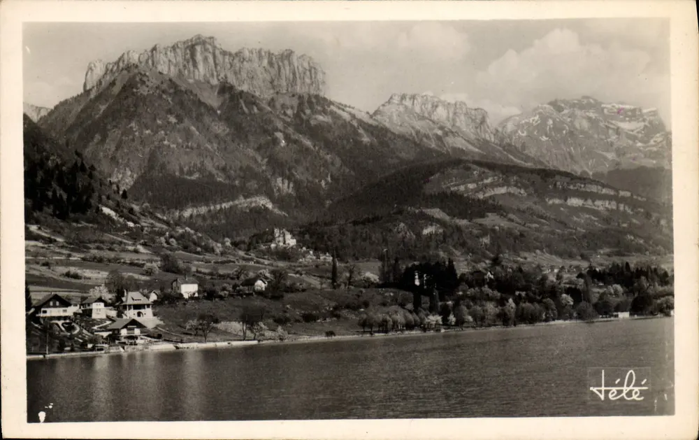 Lago d'Annecy — vista panorâmica com montanhas — Edições Photo Véritable Photo - Frente