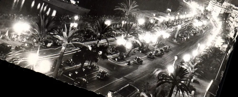 Nice - La Promenade des Anglais — noche — Ediciones de Arte Montliuet, n°680 - Anverso
