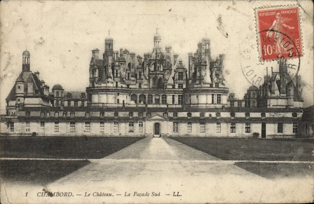 Chambord — O Castelo — A Fachada Sul — LL. - Frente