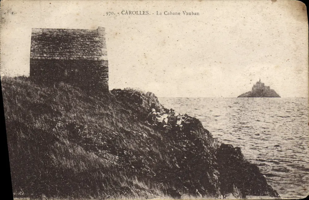 Carolles - A Cabana Vauban — visão da ponta com o monte Saint-Michel no fundo — editor Laurent Nejman, n° 970 - Frente