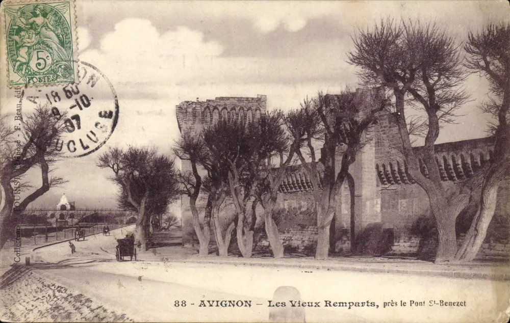 AVIGNON — Die alten Mauern, nahe dem Pont Saint-Bénézet — F. Beaupassage, Nr. 88 - Vorderseite