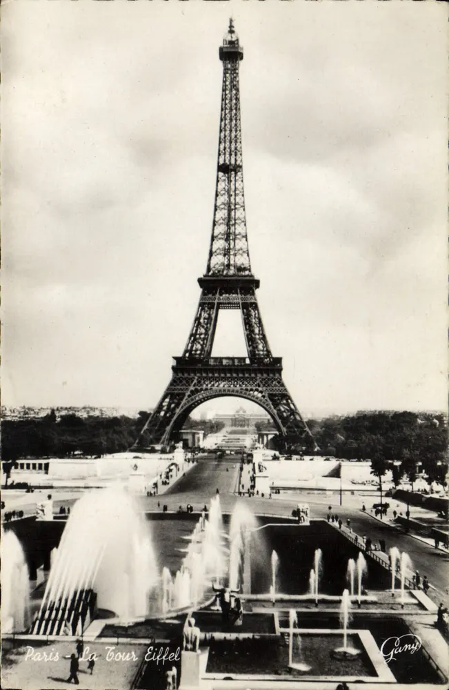 Paris - A Torre Eiffel — Gany - Frente