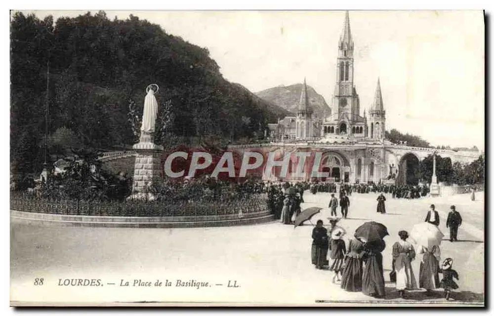 Lourdes — A Praça da Basílica — LL. n°88 - Frente