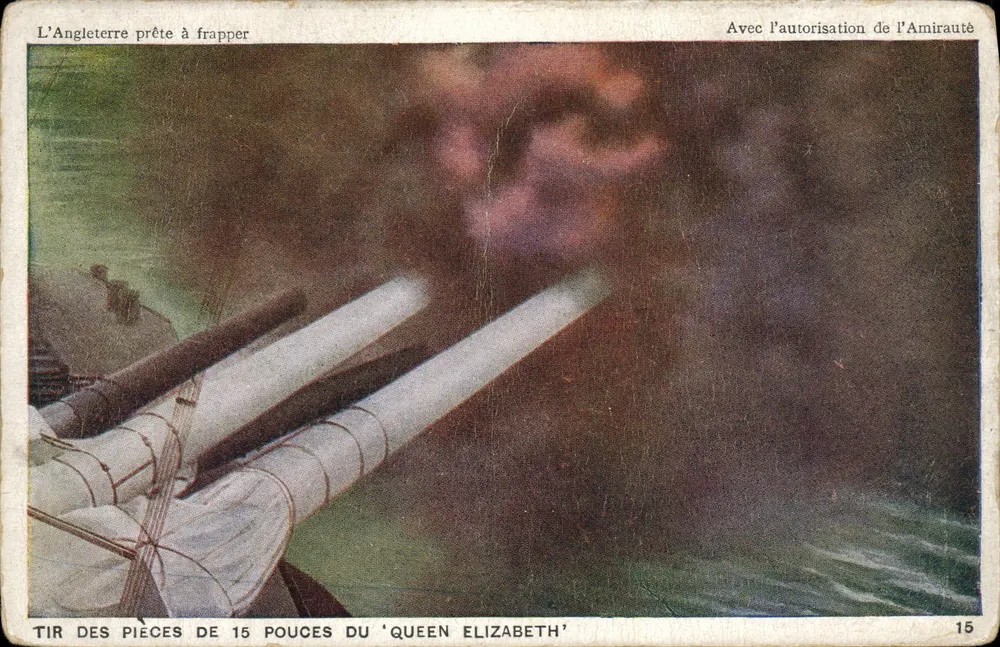 Schuss der 15-Zoll-Granaten des 'Queen Elizabeth' — militärische Illustration — Verlag Photochrom Co., Ltd. London, Nr. 15 - Vorderseite