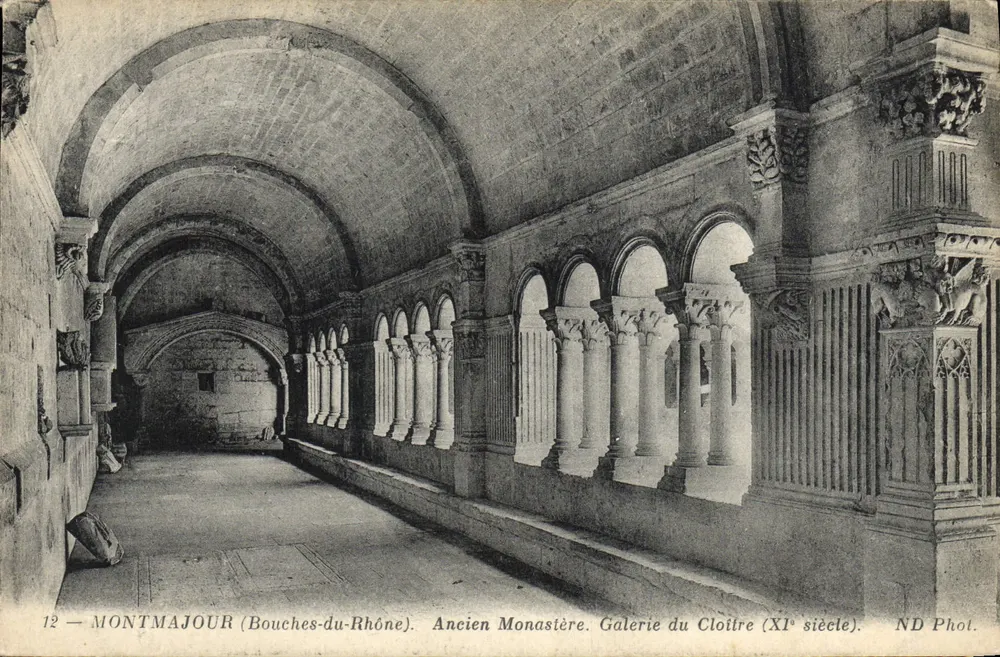 Montmajour (Bouches-du-Rhône) — Altes Kloster. Galerie des Kreuzgangs (11. Jahrhundert) — ND Phot. - Vorderseite