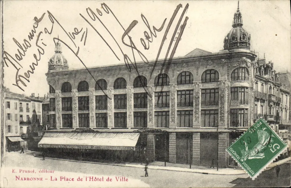 Narbonne - Der Platz des Rathauses — Verlag E. Prunot, Seriennummer nicht sichtbar - Vorderseite
