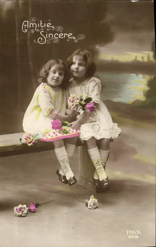 Deux jeunes filles — amitié — REX 929 - Recto