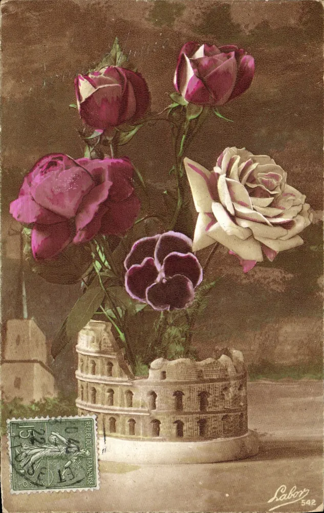 Rosas e pensamentos em um vaso em forma do Coliseu — Labont 542 - Frente