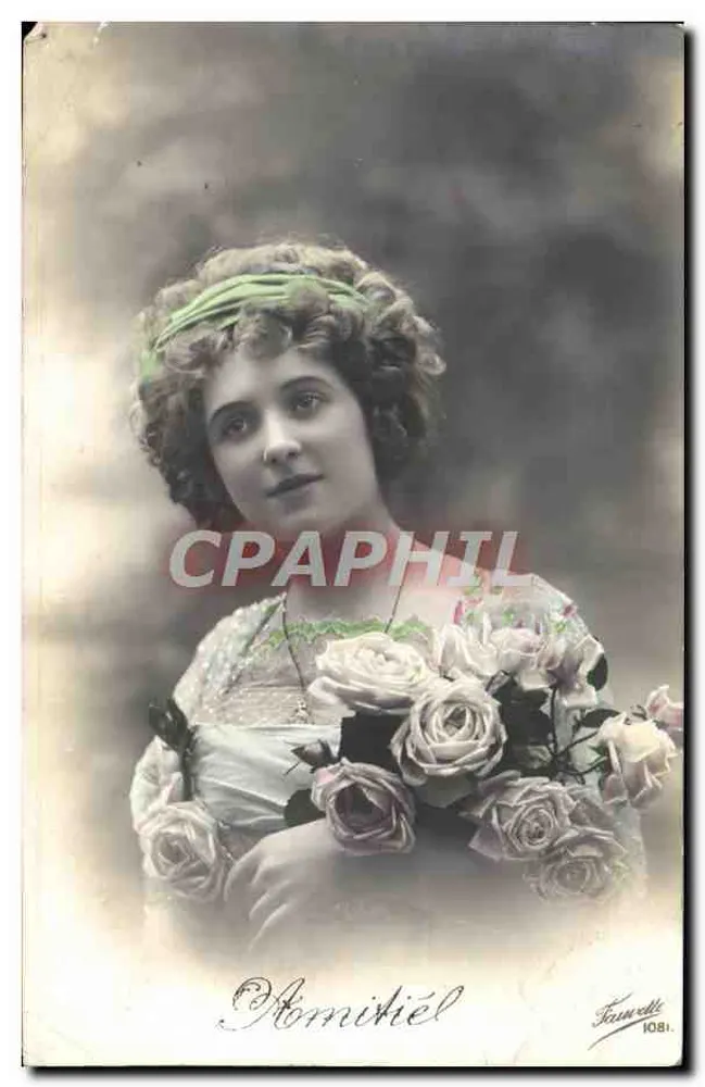 Jeune femme — portrait en extérieur — éditeur Faunwells, n° 1081 - Recto