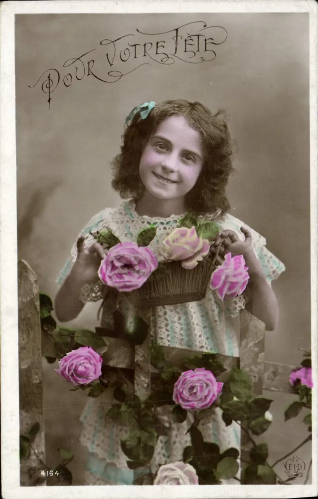 Menina com um cesto de rosas — Para sua festa — EFD, n° 4164 - Frente