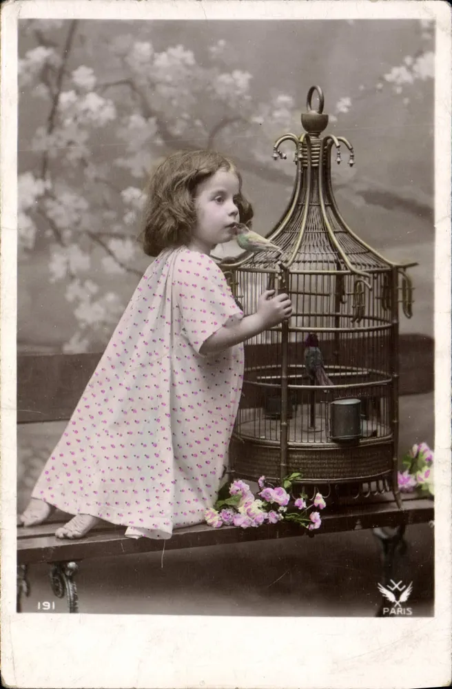 Menina com pássaro — Paris — Paris, 191 — editor desconhecido - Frente