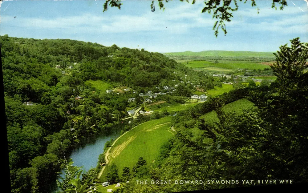 The Great Doward, Symonds Yat, Rio Wye — vista panorâmica — Salmon Cameracolour - Frente