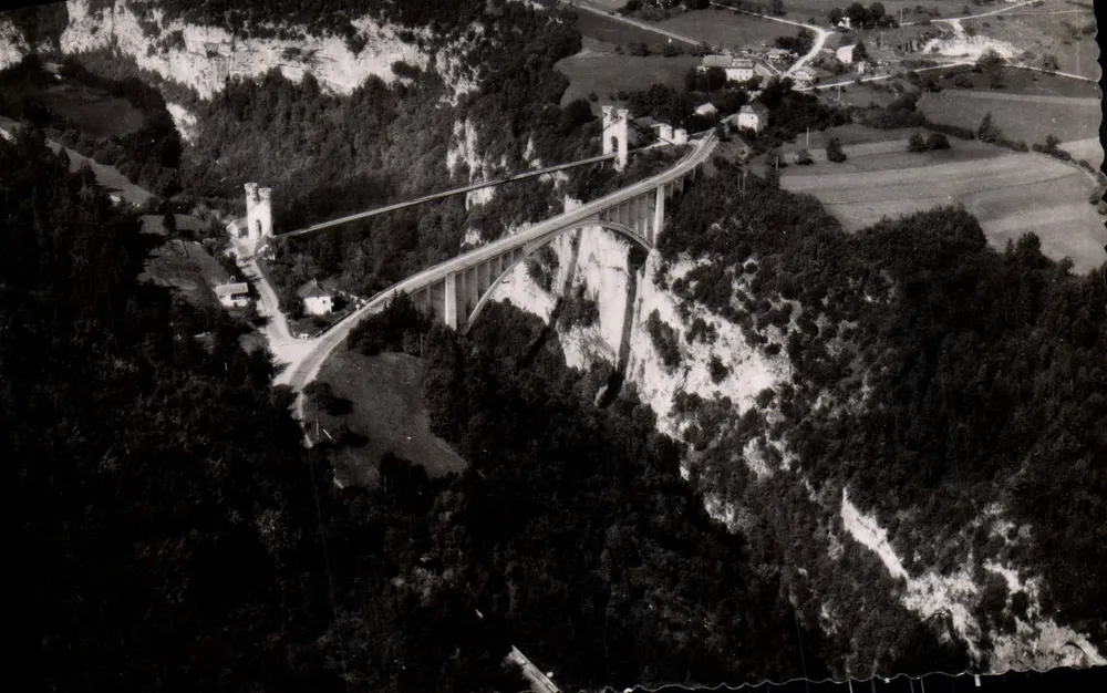 Ponte da Caille — Perto de Annecy (Alta Saboia) — Edições J. Cellard, Lyon - Frente