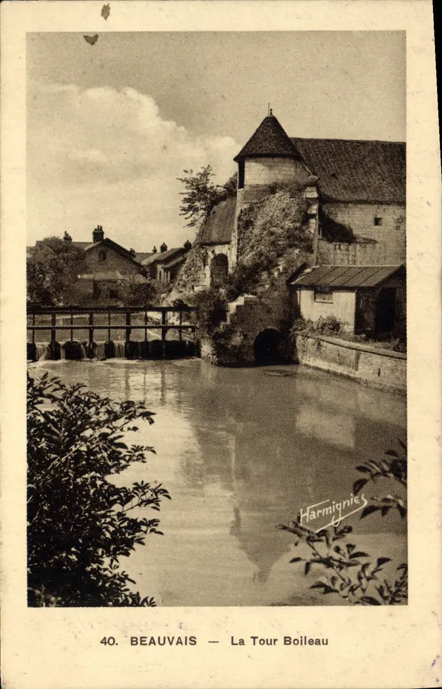 Beauvais — Torre Boileau — Harmignies - Frente