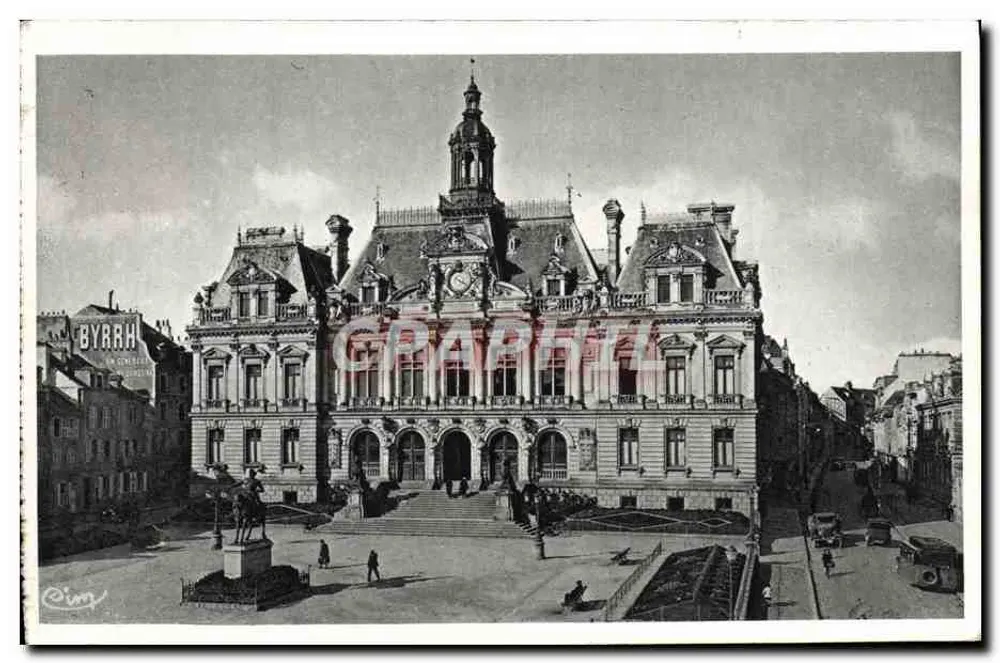 Hôtel de Ville de Vannes — vista da praça — editor Cim - Frente