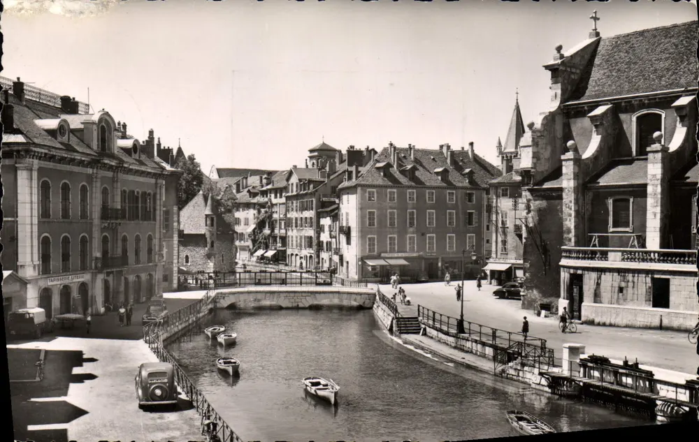 Annecy — Velhos Bairro e o Thiou — Edições G. Mototrist, Annecy, n°1325 - Frente