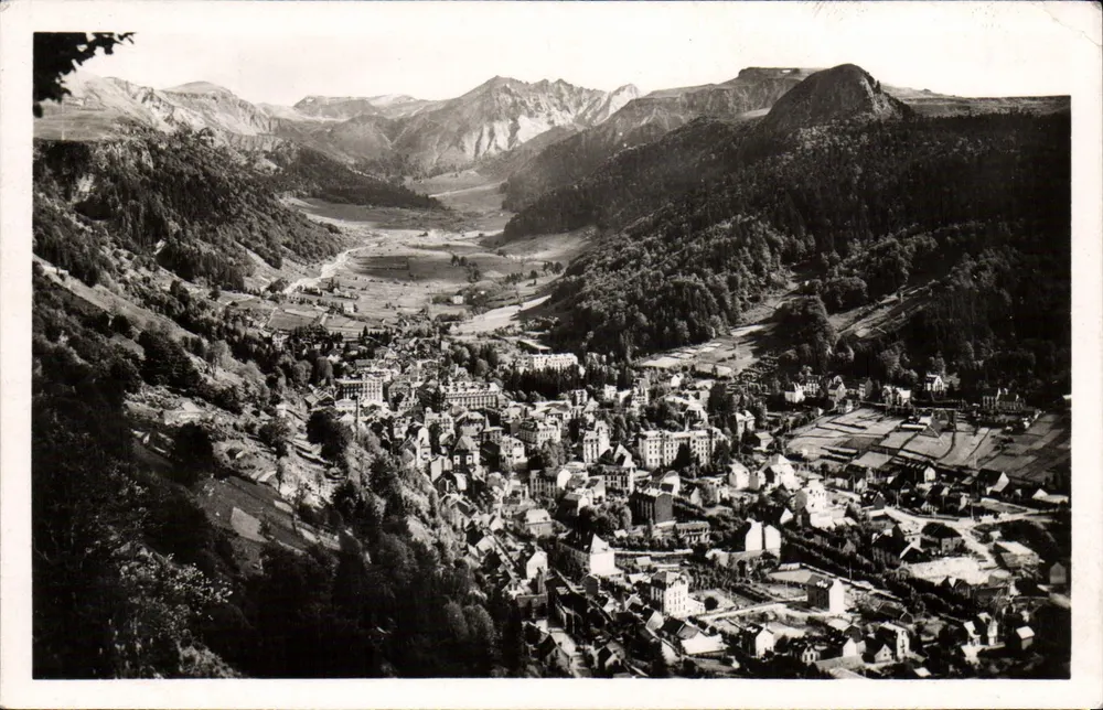 Mont-Dore-les-Bains — Allgemeiner Blick auf die Stadt (1886 m) — Ausgabe « La Cigogne » - Vorderseite