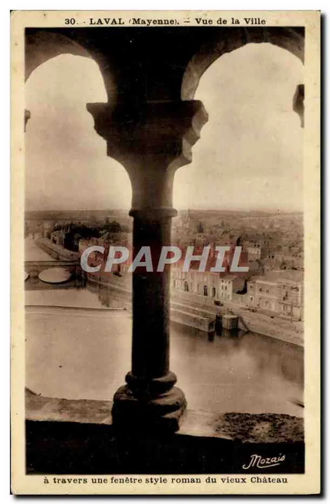 A Valle (Mayenne) — Vista da Cidade através de uma janela estilo romano do velho Castelo — Mozais, n°30 - Frente