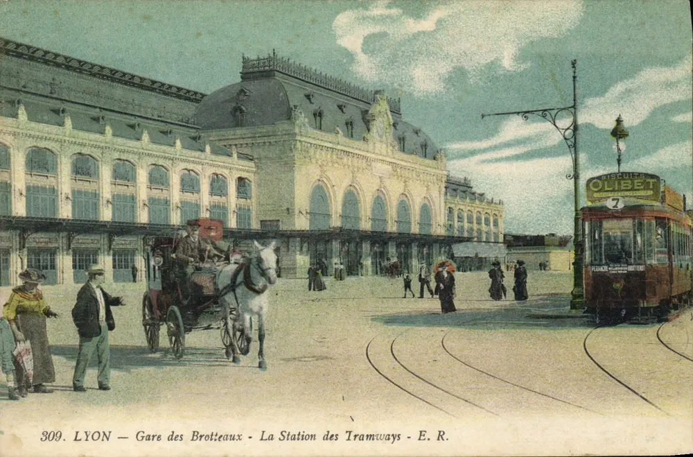 LYON — Gare des Brotteaux — Die Tramway-Station — E. R. - Vorderseite