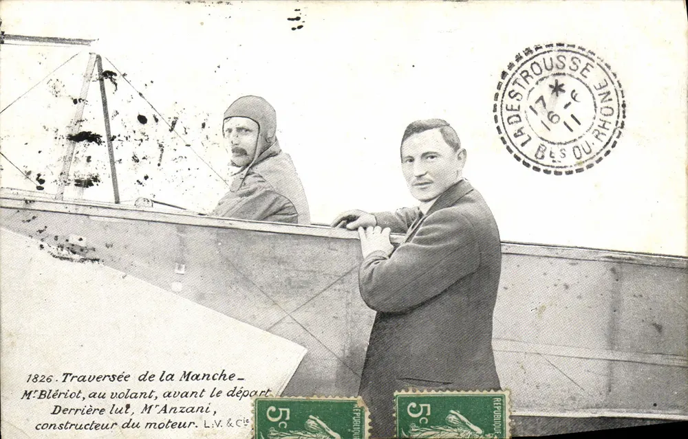 Überquerung der Englischen Kanal — M. Blériot am Steuer, M. Anzani hinter ihm — L.V. & Cie - Vorderseite