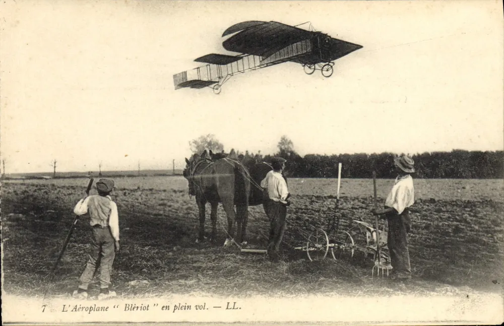 Das "Blériot"-Flugzeug in der Luft — LL. - Vorderseite