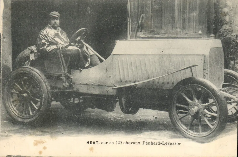 Heat am Steuer seines 120 PS Panhard-Levassor — Verlag: Imprimerie Phototypique de La Havane — Seriennummer nicht sichtbar - Vorderseite