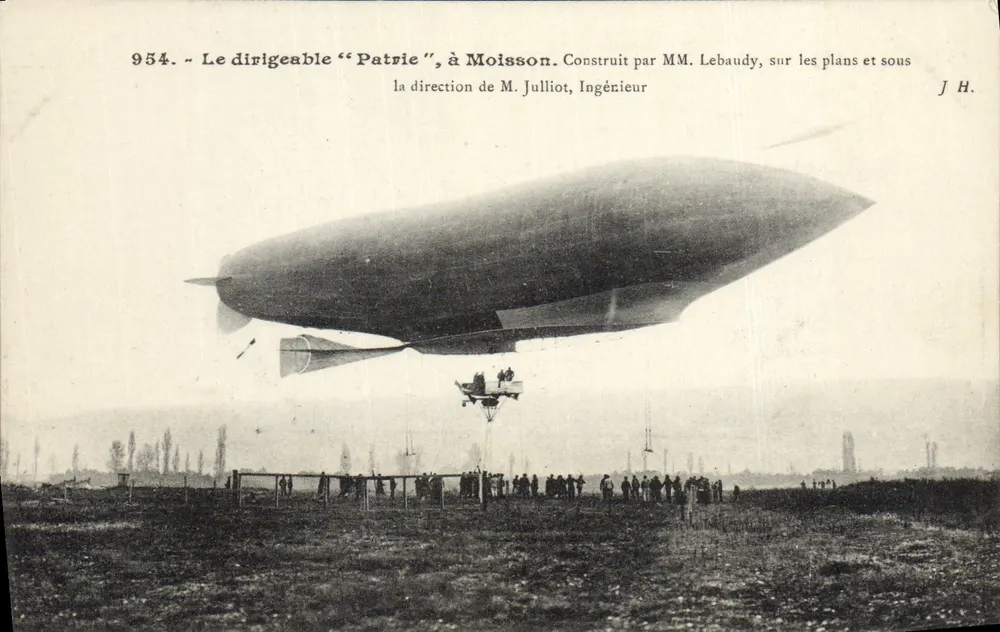 मॉइसन में डिरिजेबल "पैट्रिये" — 1904 — जे.एच. एडिटर - आगे